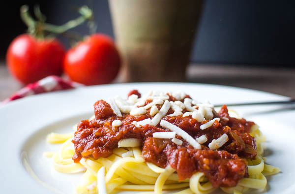 The Perfect Pantry®: Tomato sauce (Recipe: one-one-one spaghetti sauce)  {gluten-free}