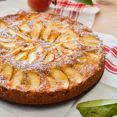 Easy Apple Cake
