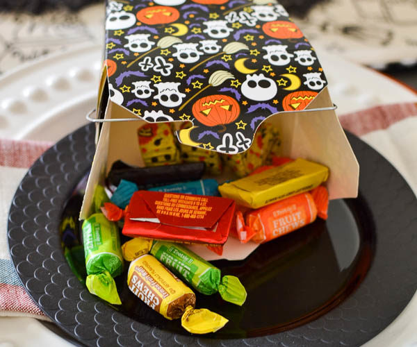 Simple Halloween Table Decorations