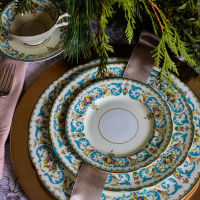 How to Style An Elegant Christmas Table