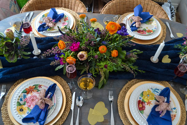 Valentine table decor with blue and orange