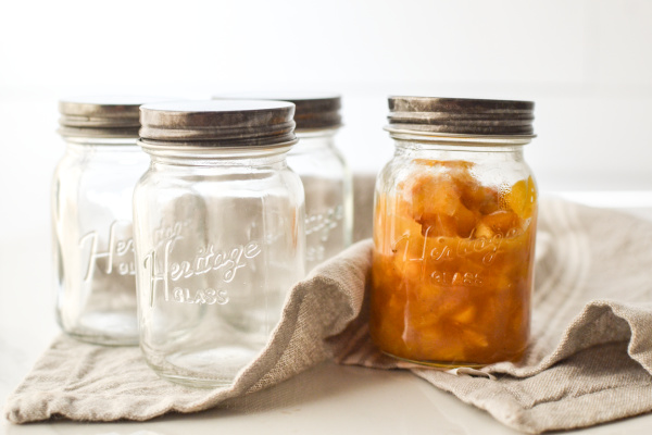peach salsa in tiny jars
