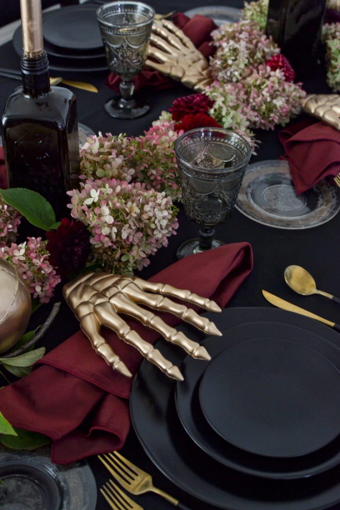 Halloween Wedding Tablescape ideas