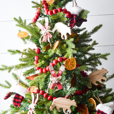 Cozy Cabin Christmas Tree