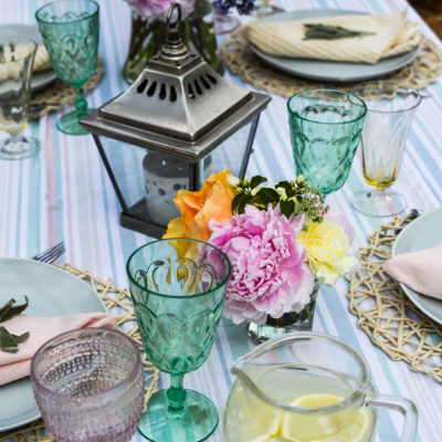 Summer table decor in pastel colours for dining al fresco