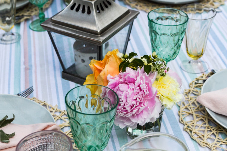 Summer table decor in pastel colours for dining al fresco