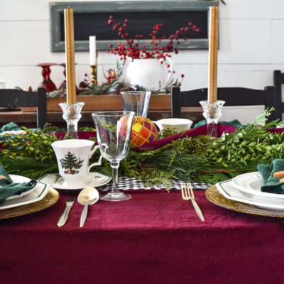 Cranberry and Gold Christmas Tablescape