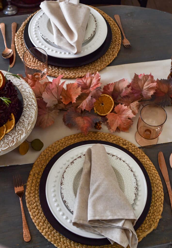 2 place settings in autumn colours